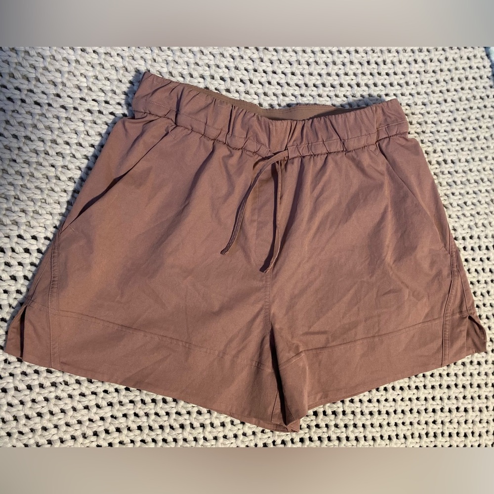 Lululemon Cinchable Waist High-Rise Short